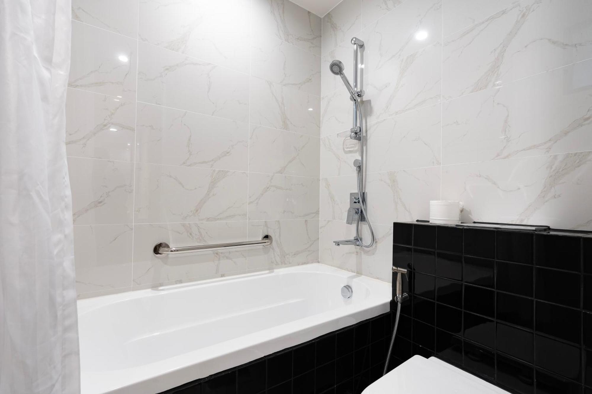Zenity 3br Condo: Luxury And Comfort In Quan 1 Căn hộ TP. Hồ Chí Minh